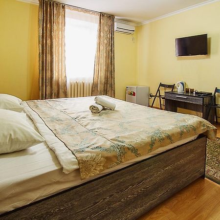 Bereket Hotel Astana Exterior photo